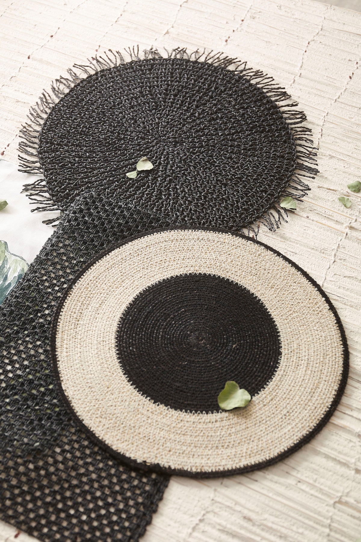 Round Placemat Tressine Black D44Cm Paper — The Hampton Home Shop